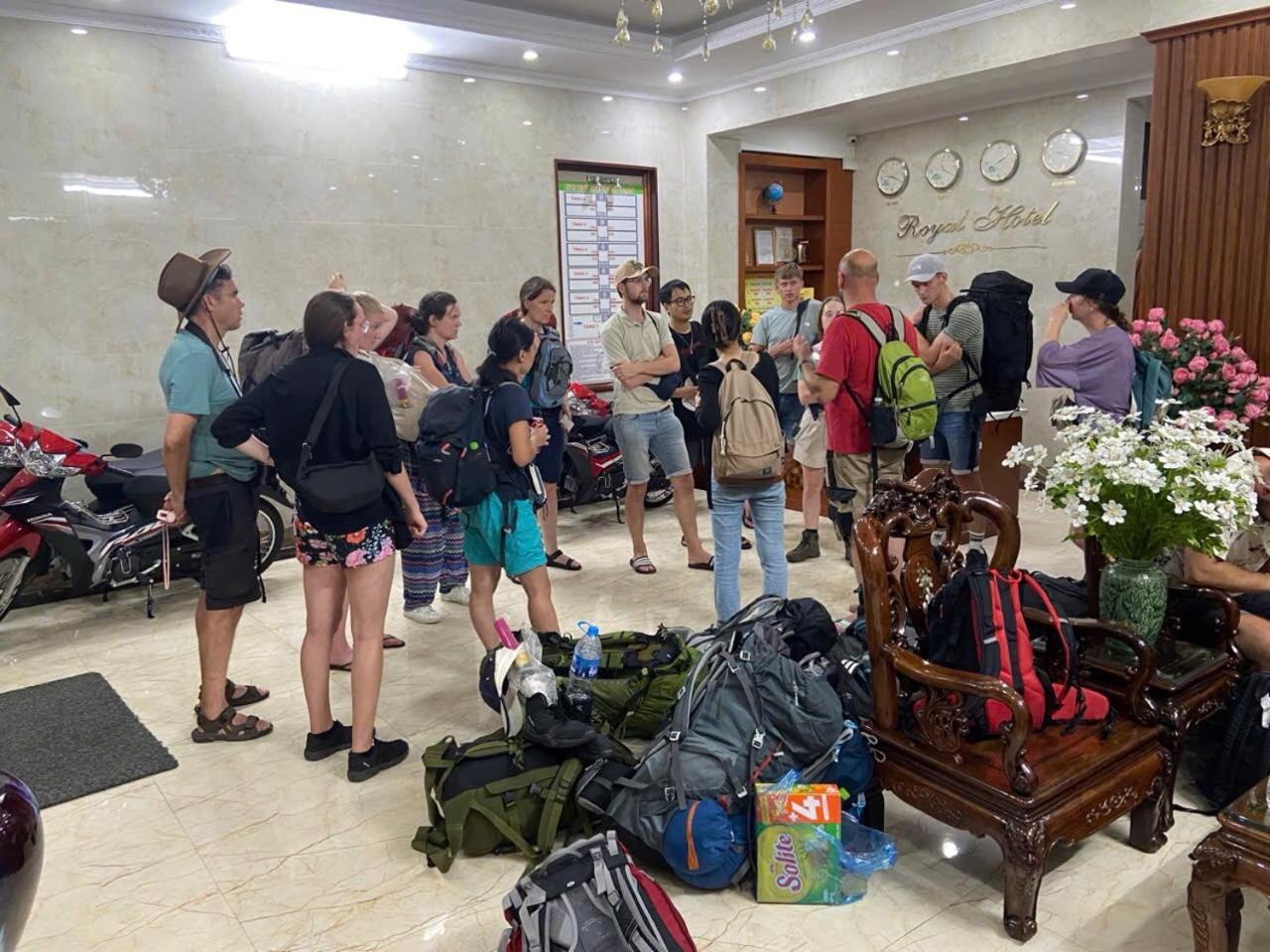 Royal Hotel Ha Giang Buitenkant foto